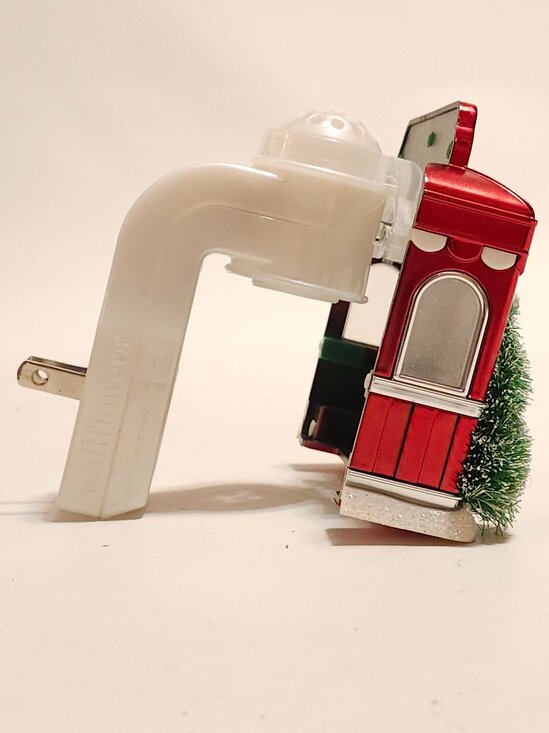 Bath & Body Works Wallflowers Plug In Christmas Cocoa Stand Light Up Nightlight - Picture 4 of 6